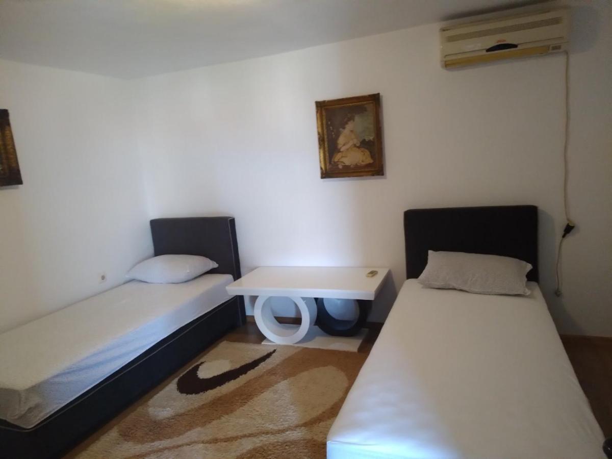 Apartmani Ruza Подгорица Экстерьер фото